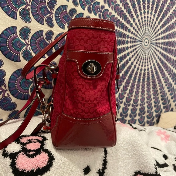 Coach east west gallery tote in gorgeous red - Picture 6 of 10